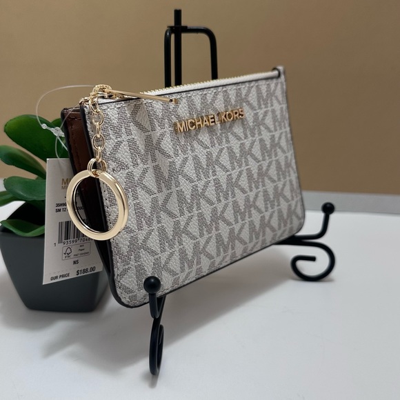 Michael Kors Card Holder - Picture 3 of 9